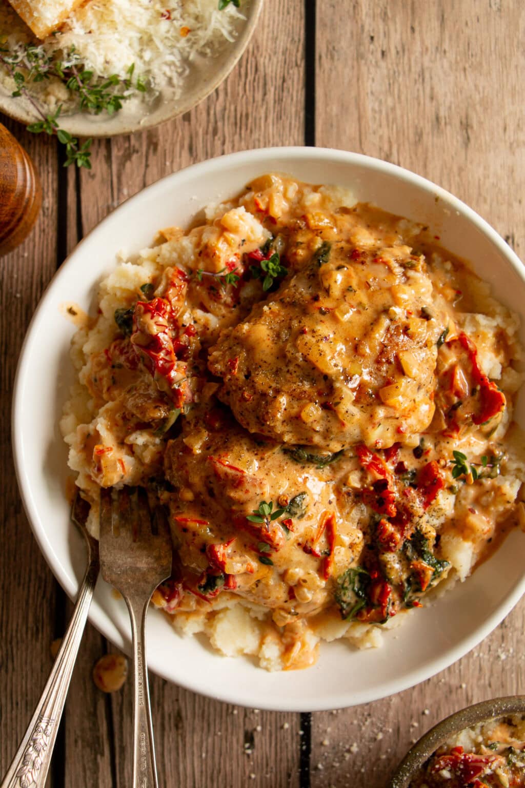 Creamy One-Pan Tuscan Chicken Thighs